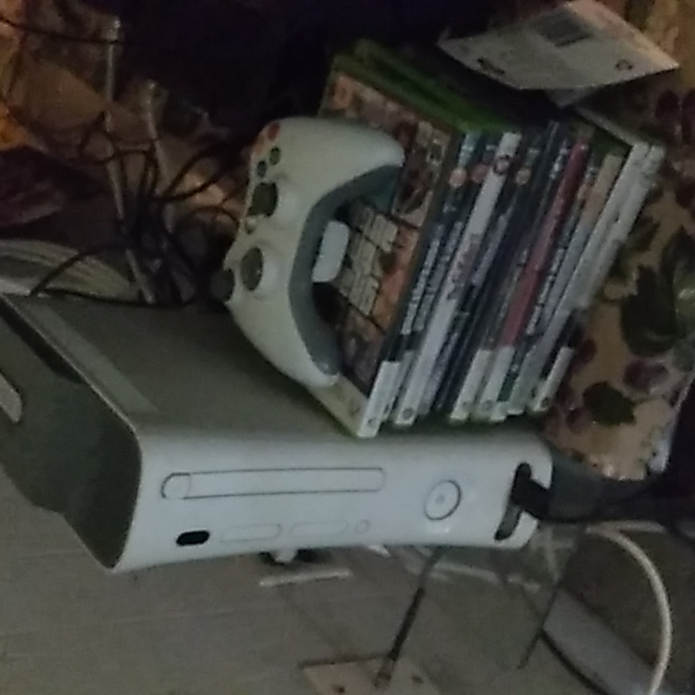 Xbox 360 with 11 games